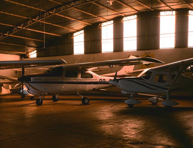 Aeronave en cielo para asesoria tecnica de avionica